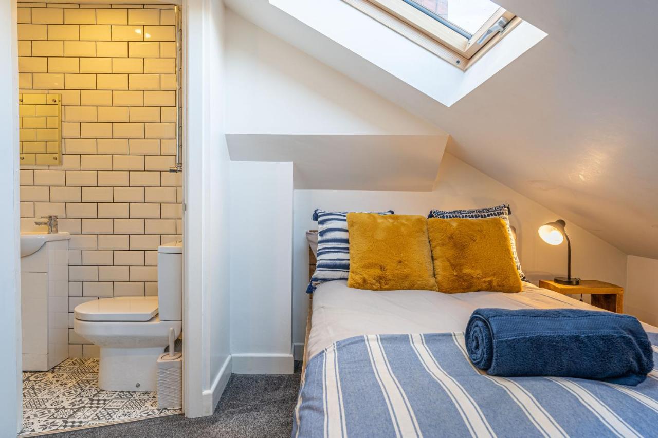 Stylish 5-Bed Home, Each With En-Suite And Own Tv Ковентри Экстерьер фото